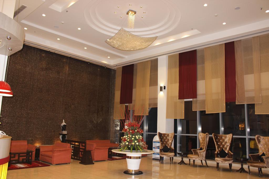Xenious World Square Hotel กาเซียบัด ภายนอก รูปภาพ